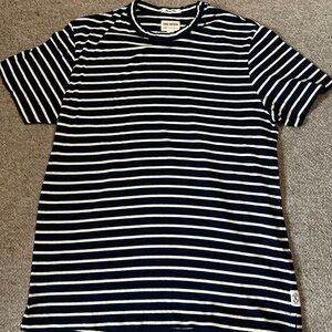 Todd Snyder Short Sleeve Navy and White Tee. Size Small. 100% Cotton.